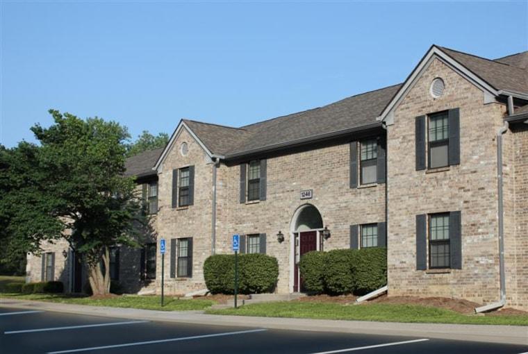 Eastlake Woods Apartments